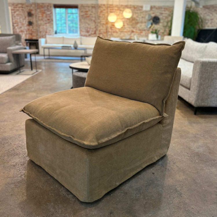 Arlo chair
