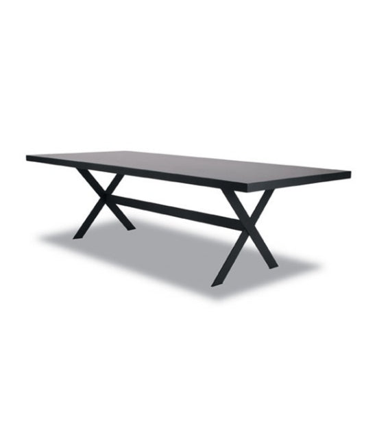 Xavier dining table