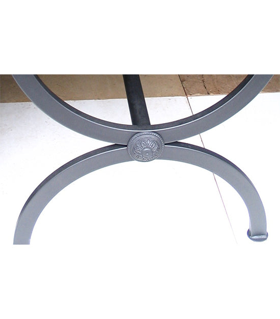Cavillion dining table