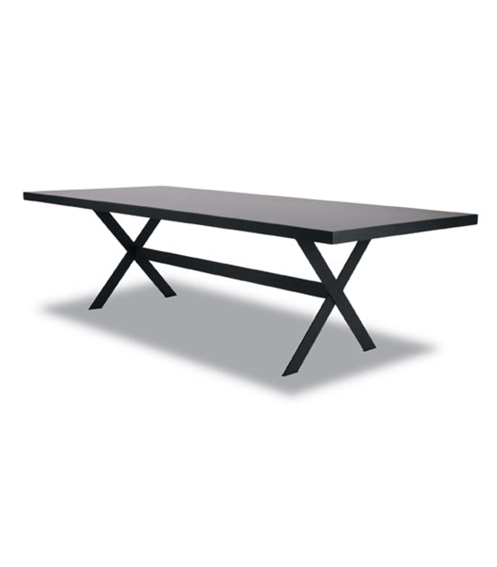 Xavier dining table
