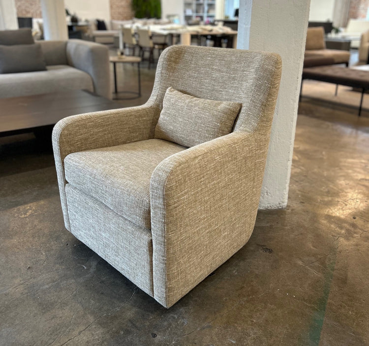 Demi chair